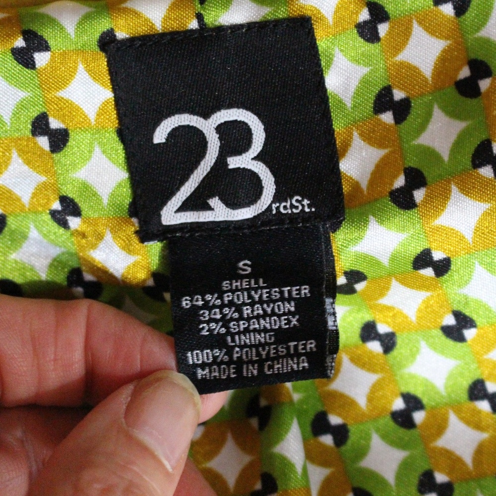 23rdst,  yellow collar jacket with 3/4 sleeves - Picture 7 of 10